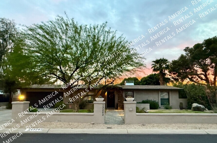 Primary Photo - 13242 N 11th Ave