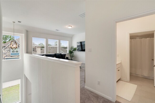 Building Photo - 603 Silver Pear Ct