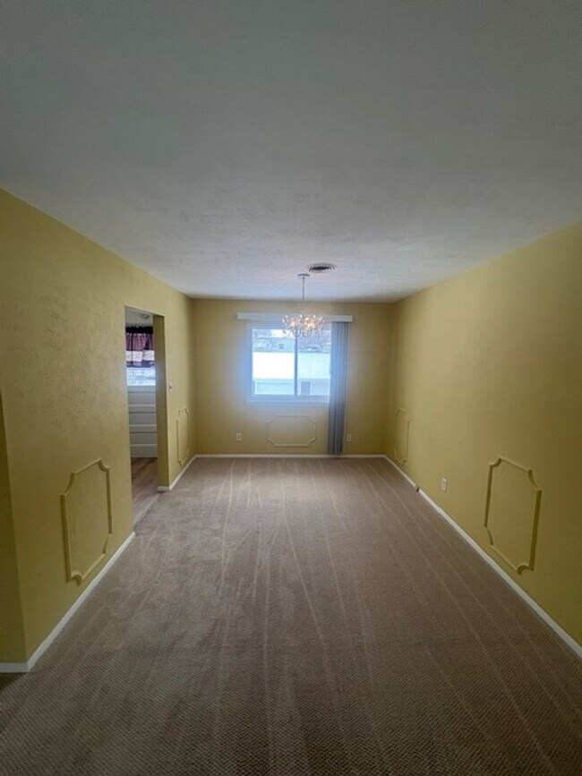 Building Photo - 3406 N Missouri Ave