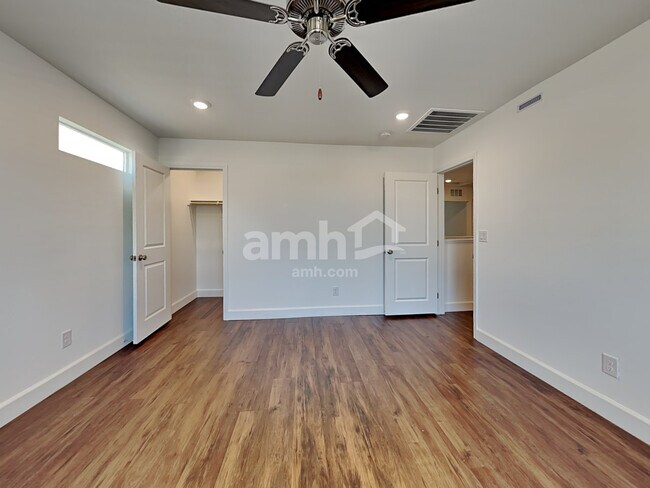 Building Photo - 4816 Blushing Star St