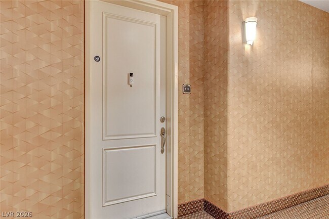 Building Photo - 38 E Serene Ave