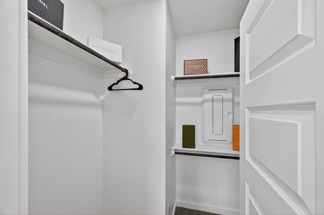 Building Photo - 2909 El Fenice Ln