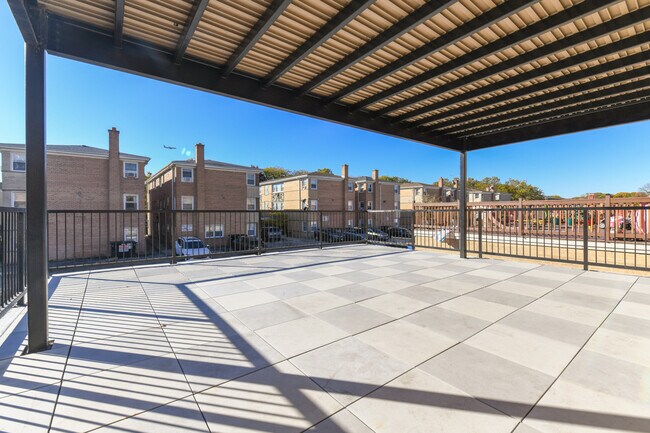 Building Photo - 8629 W Summerdale Ave