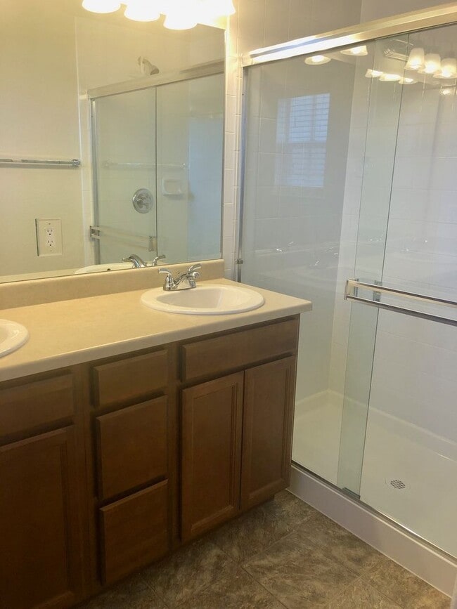 Building Photo - BEAUTIFUL 3-BEDROOM TOWNHOME IN AWARD-WINNING WOLF RANCH - Security Deposit Waiver Available