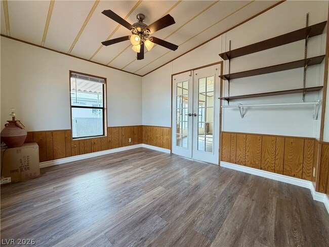 Building Photo - 230 Shoshone Ln