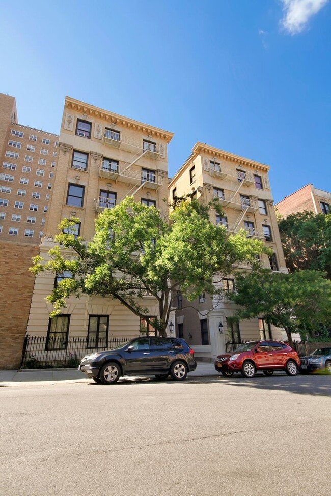 Building Photo - 175 Claremont Ave
