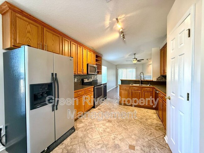 Building Photo - 1701 Covington Ln