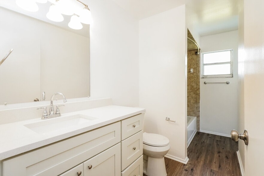 Building Photo - 2767 Muscatello St