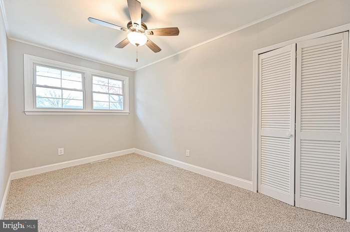 $800 room - 1208 Cedar Ave