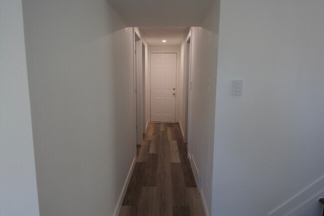 Building Photo - 8585 E Costilla Pl