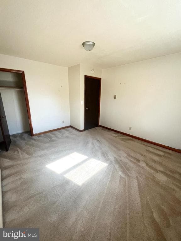 Building Photo - 123 Early St