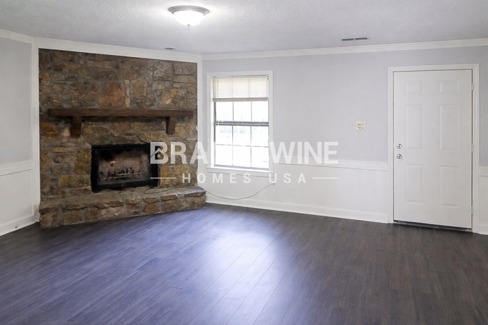 Building Photo - 4527 Hickory Branch Dr