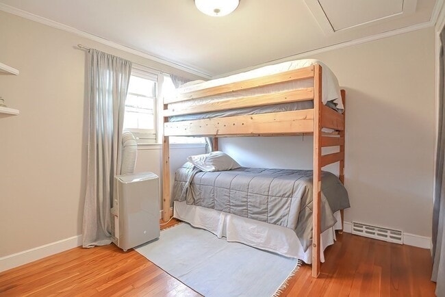 Building Photo - 8 Regency Dr