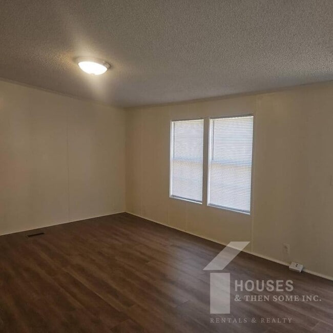 Building Photo - 309 Ashwood Ln