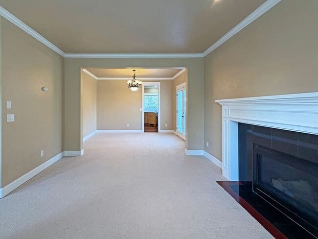 Building Photo - 520 Honeysuckle Ln