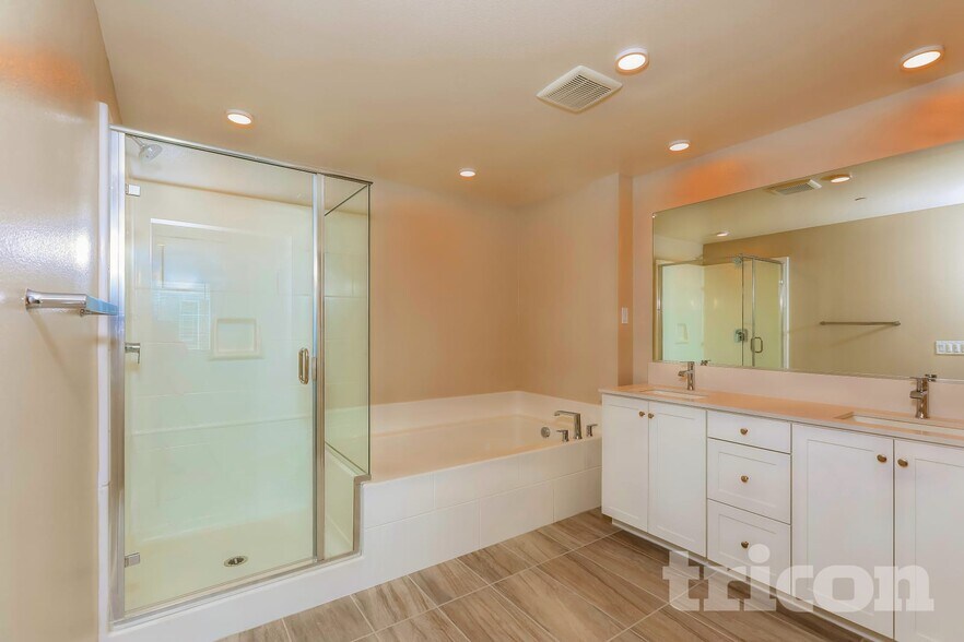 Building Photo - 31532 Hans Dr