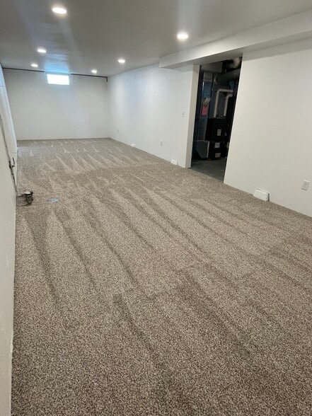 Building Photo - 1422 9th St NW