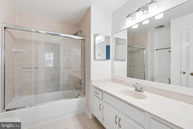 Building Photo - 3120 Valentino Ct