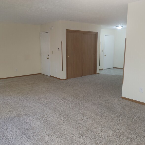 Building Photo - 1276 Robbins Run Ct