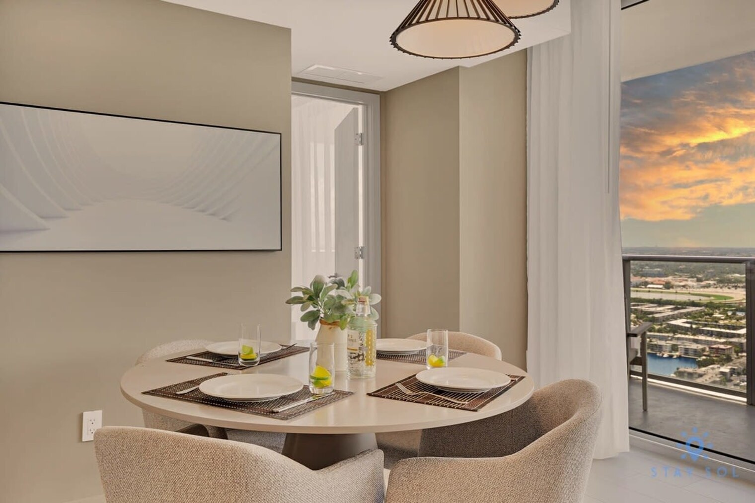 Building Photo - 4010 S Ocean Dr