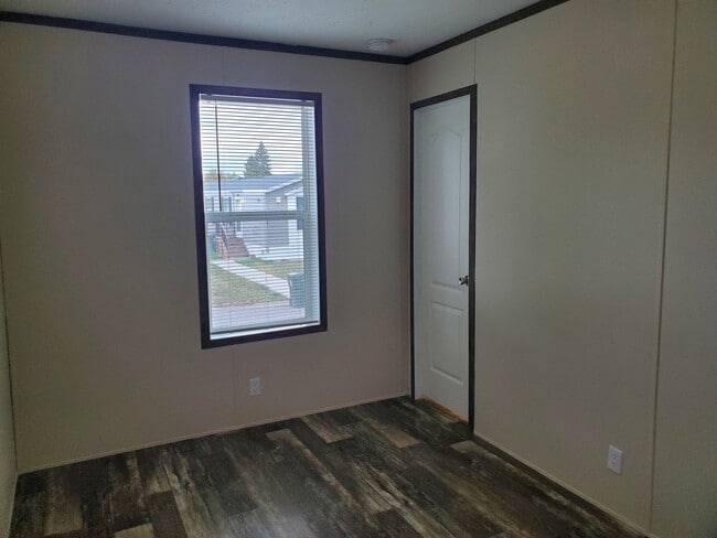 Building Photo - 45 Parakeet Hill Dr