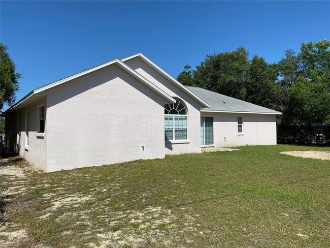 Building Photo - 15980 SW 27th Ave Rd