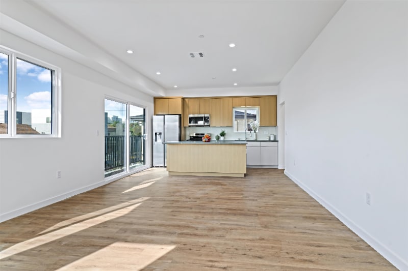 Building Photo - 522 1/2 N St Andrews Pl