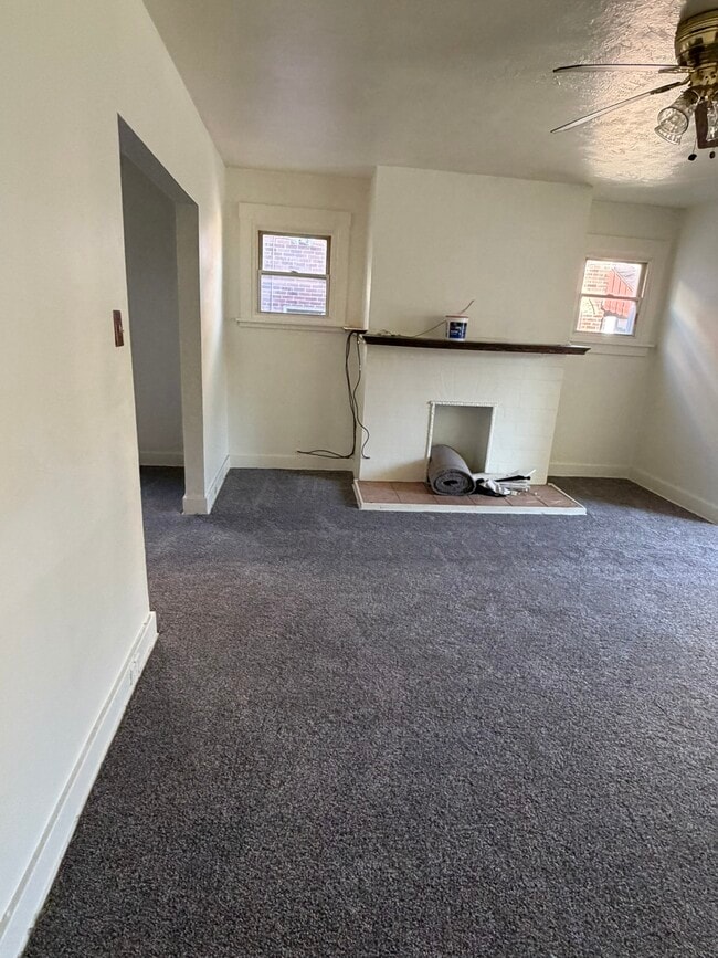 Building Photo - 3819-3819 Brighton Rd