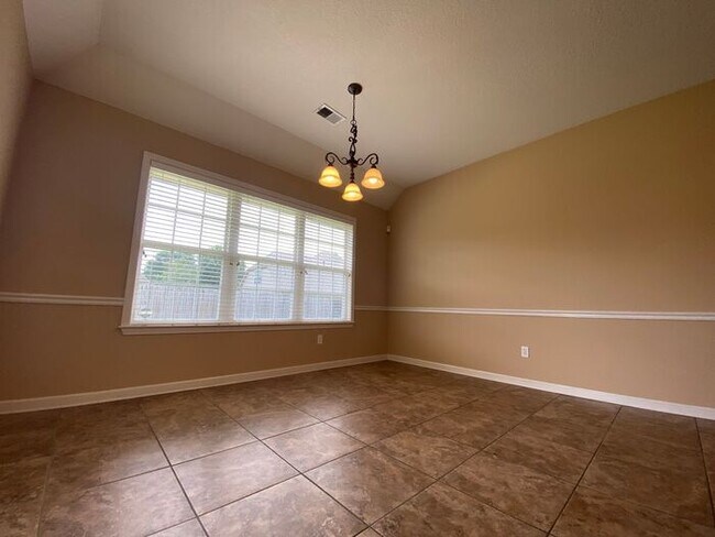 Building Photo - BARTLETT RENTAL HOME 3 BEDROOM 2 BATHROOM WITH FENCED BACKYARD