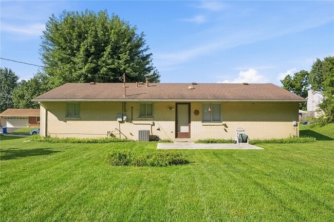 Building Photo - 6537 Highbury Rd