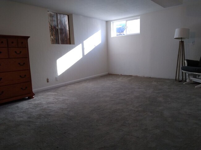 Building Photo - 2128 Hooker St