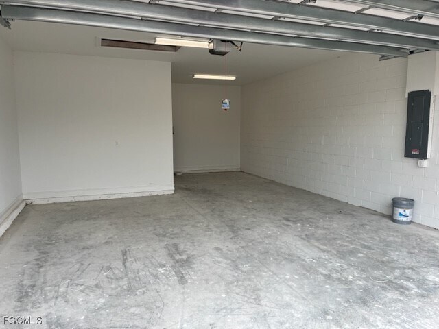 Building Photo - 3947 Crosswater Dr