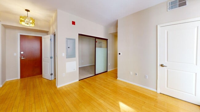 Building Photo - Spacious One Bedroom Plus Den W/MASSIVE Private Balcony Available Now!