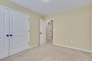 Building Photo - 3631 Mossland Dr