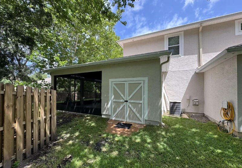 Building Photo - 629 Pelham Rd