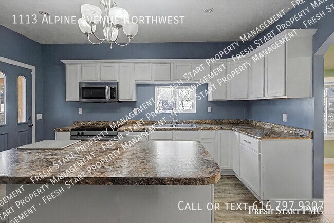 Building Photo - 1113 Alpine Ave NW