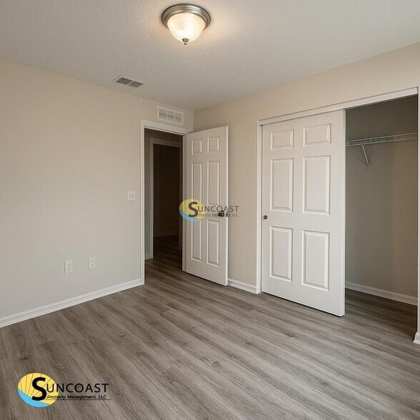 Building Photo - 8138 Ocala Ave