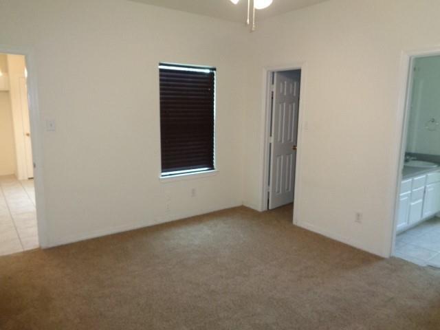 Building Photo - 10222 Berry Hill Ln