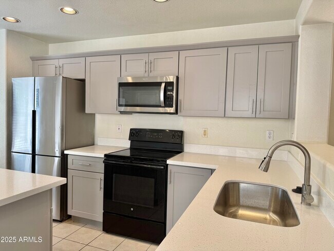 Building Photo - 17279 N 184th Dr