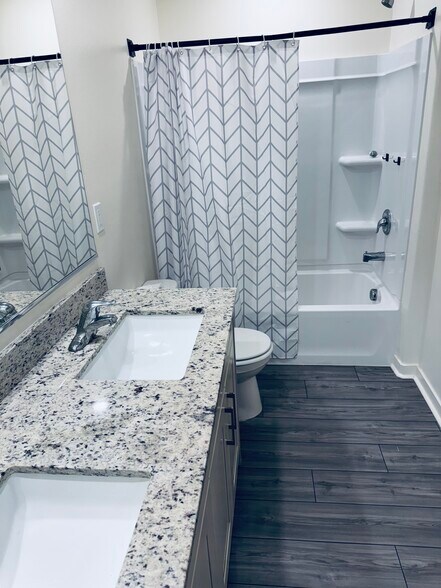 Building Photo - 80425 Enclave Ct