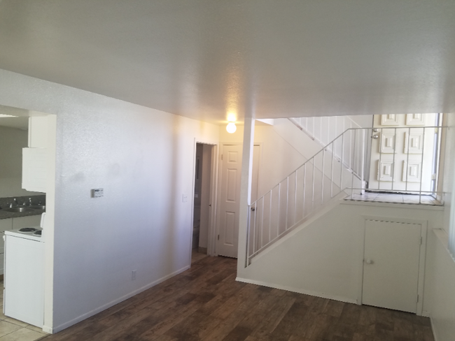 Building Photo - 319 N 100 E