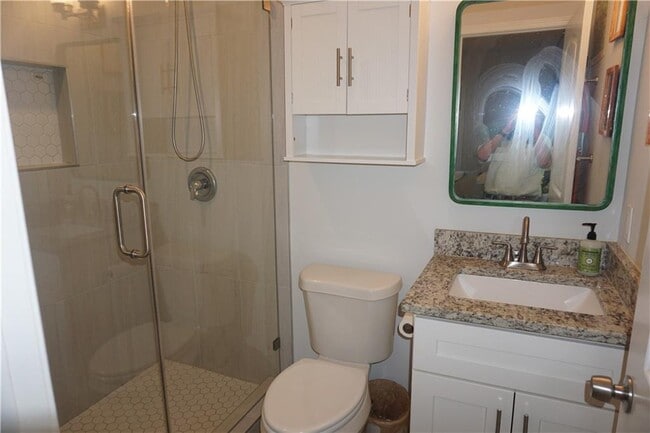 Building Photo - 2163 Lilac Ln