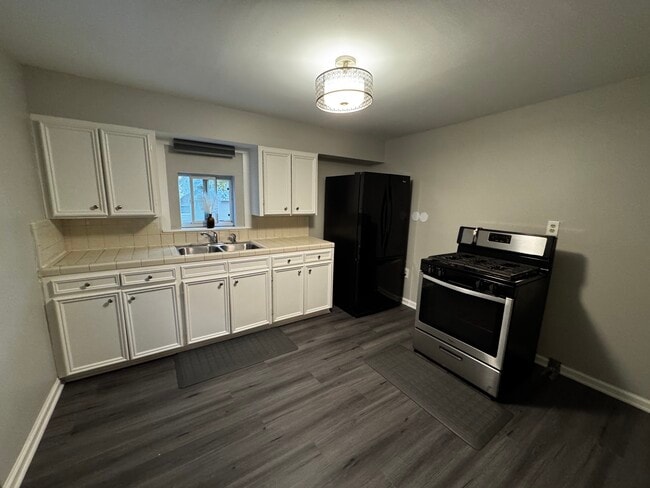 Building Photo - 7837 Dayton St