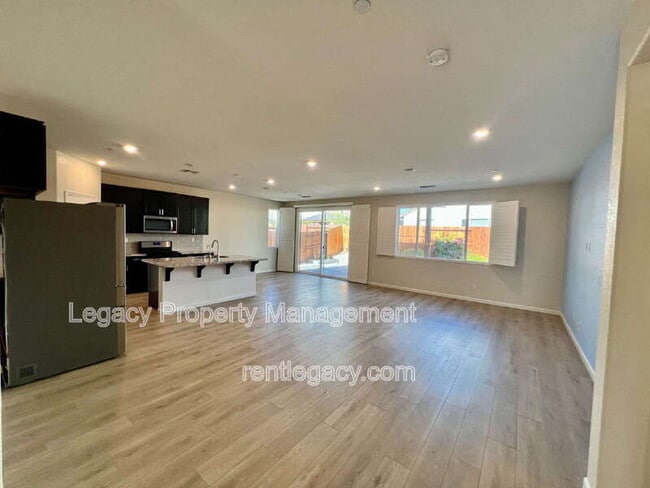 Building Photo - 436 Rose St