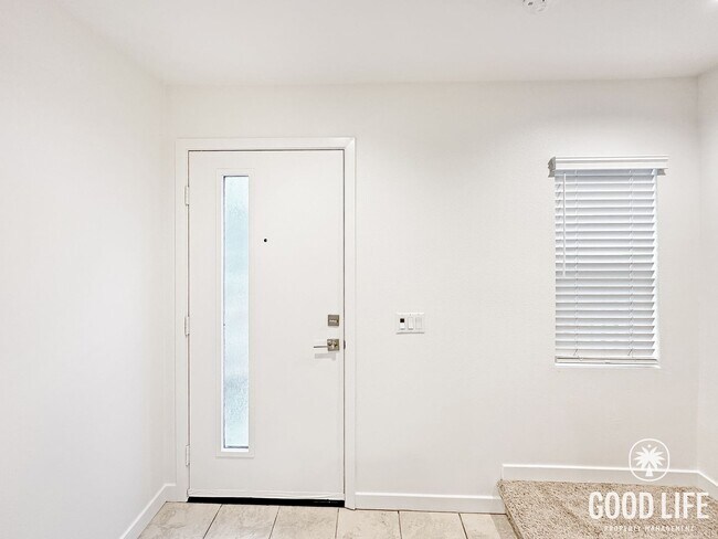 Building Photo - Beautiful 3BR Home in Stanton | Private Yard + 3 Car Attached Garage