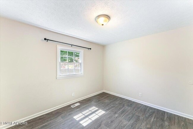 Building Photo - 158 Hamilton Cir