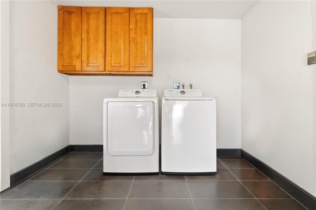 Building Photo - 5616 NW 48th Way