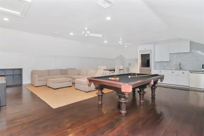 Building Photo - 6220 Bayshore Blvd