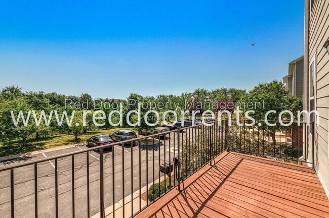 Building Photo - 13340 E Golden Gate Dr