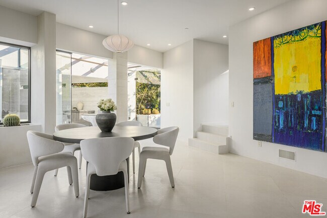 Building Photo - 8896 Lookout Mountain Ave